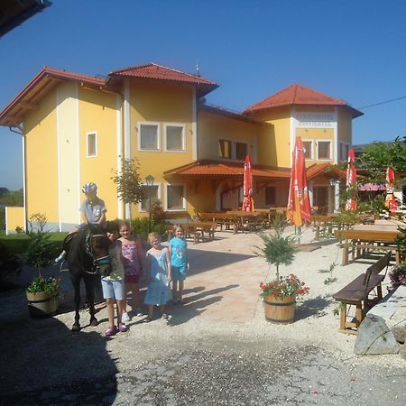 Ferienhotel Innviertel Kirchheim im Innkreis Ngoại thất bức ảnh