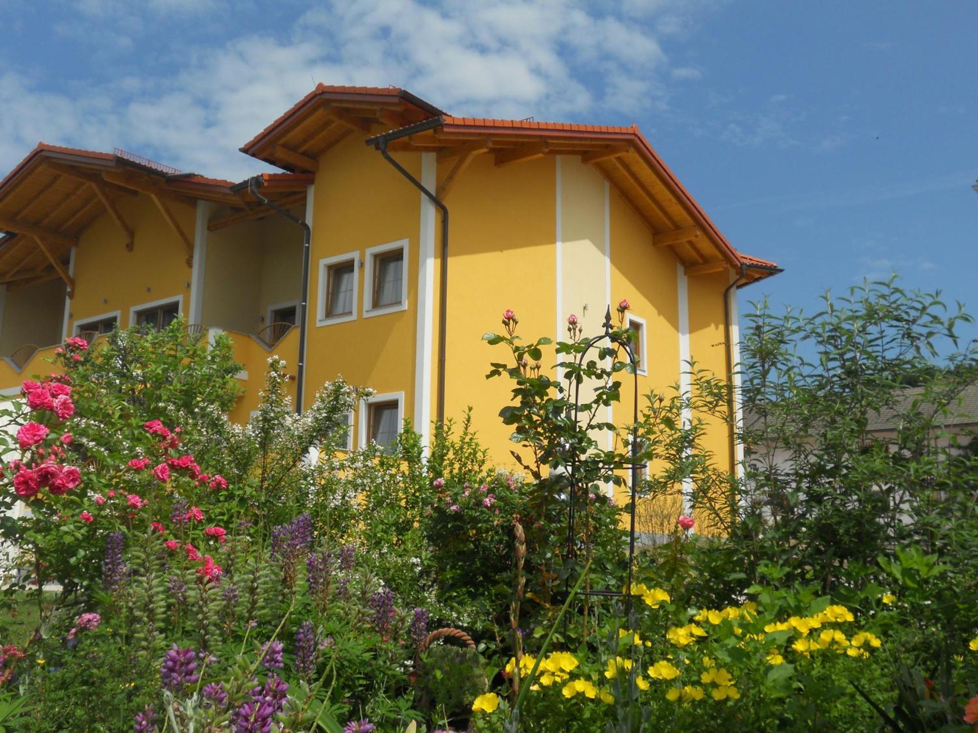 Ferienhotel Innviertel Kirchheim im Innkreis Ngoại thất bức ảnh