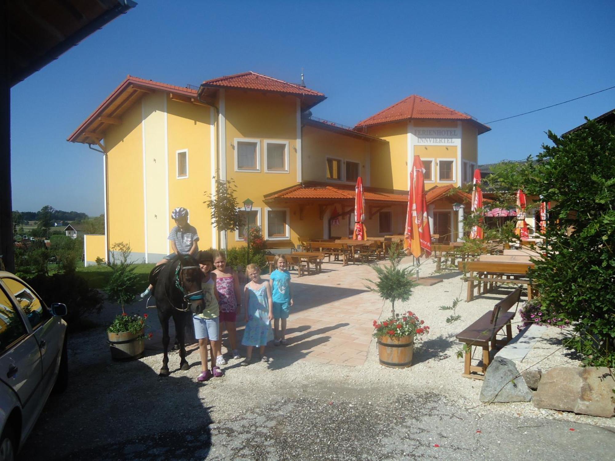 Ferienhotel Innviertel Kirchheim im Innkreis Ngoại thất bức ảnh